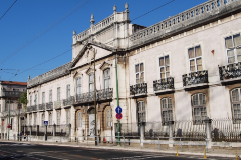 Palácio dos Condes da Ribeira Grande – antigo Liceu Rainha Dona Amélia.